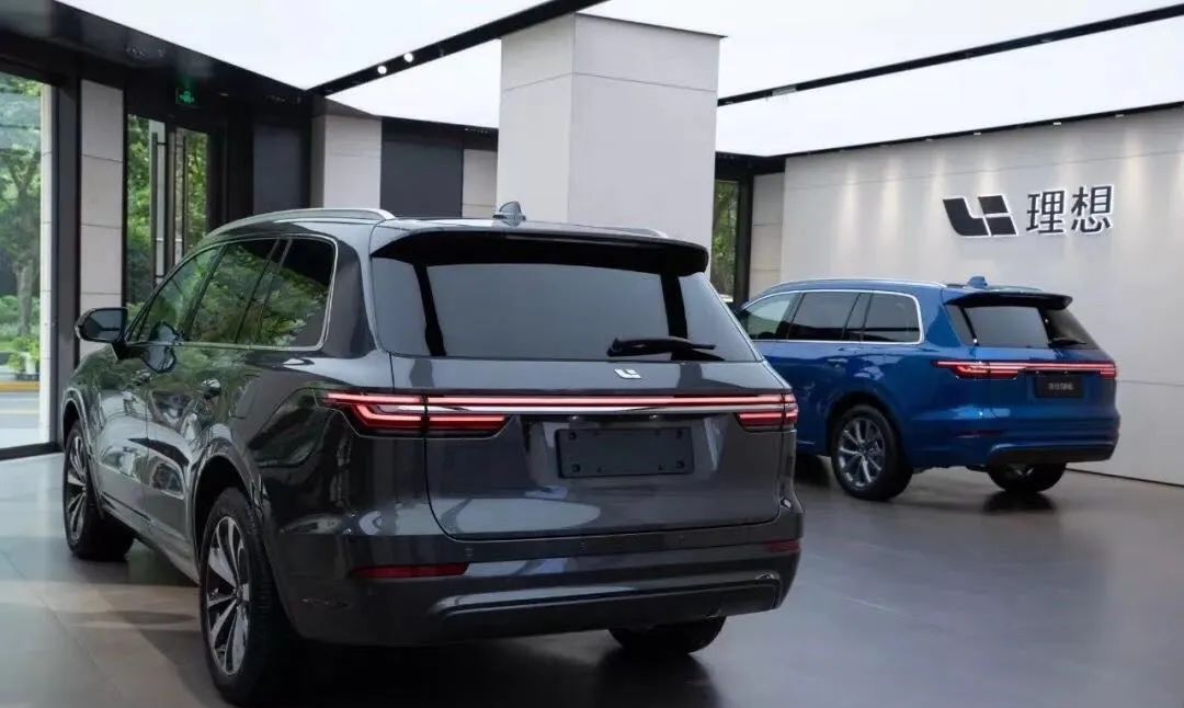 理想汽车上海南丰荟零售中心2.png
