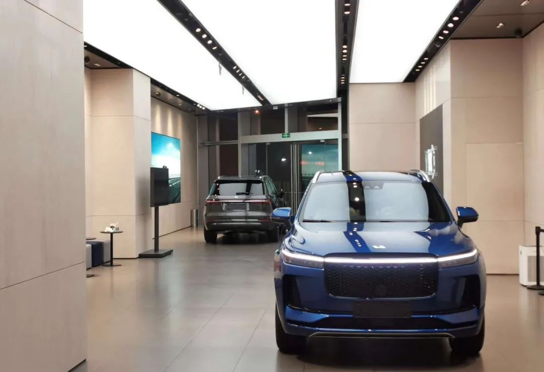 理想汽车深圳KK mall零售中心3.png